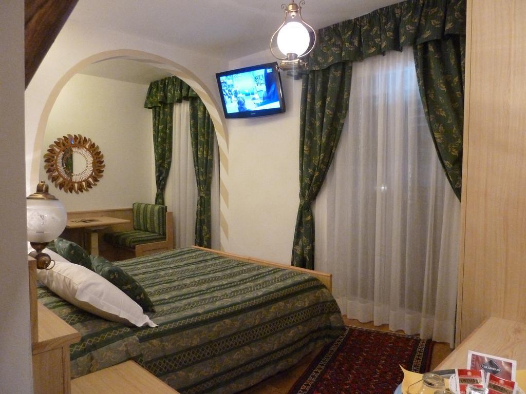 Hotel Ancora Castello-Molina di Fiemme Δωμάτιο φωτογραφία