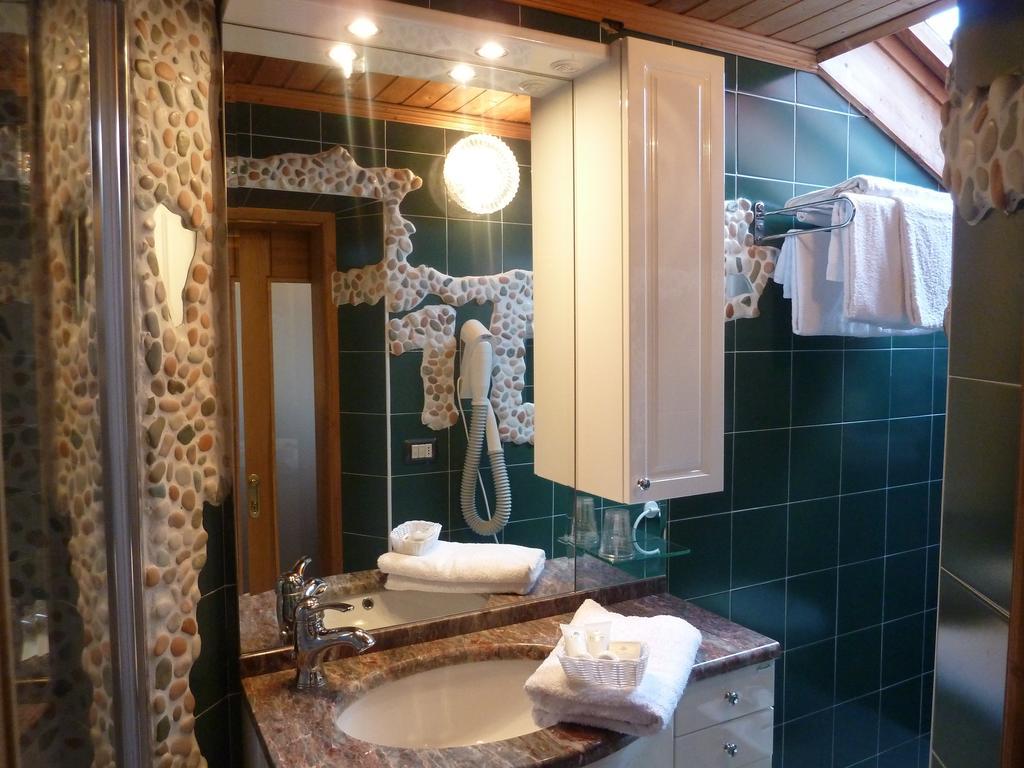 Hotel Ancora Castello-Molina di Fiemme Δωμάτιο φωτογραφία